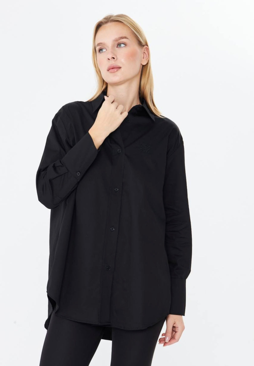L black chemise