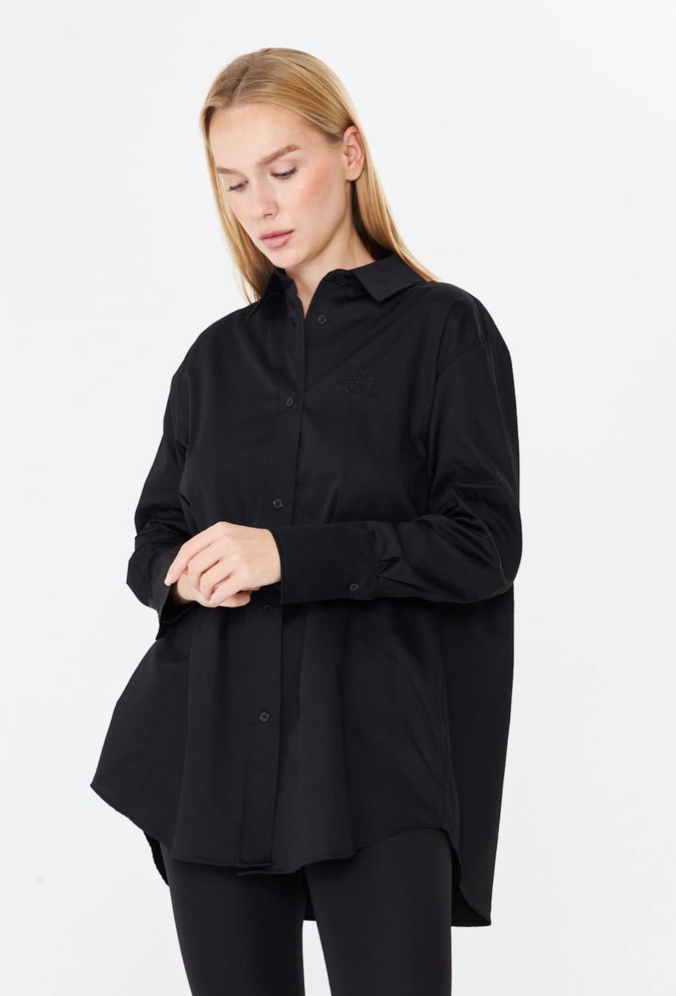 L black chemise