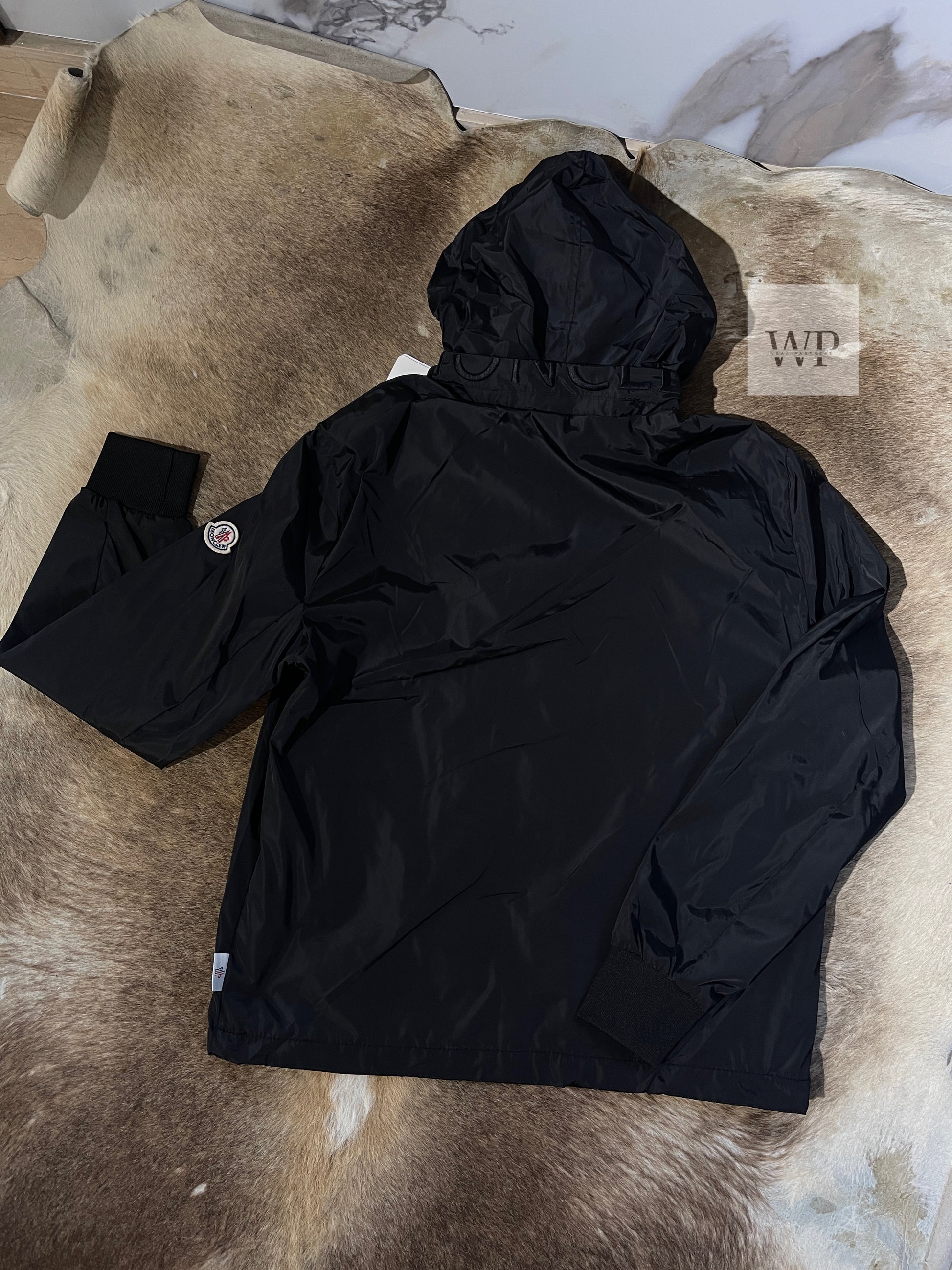 M impermeable black jacker unisex