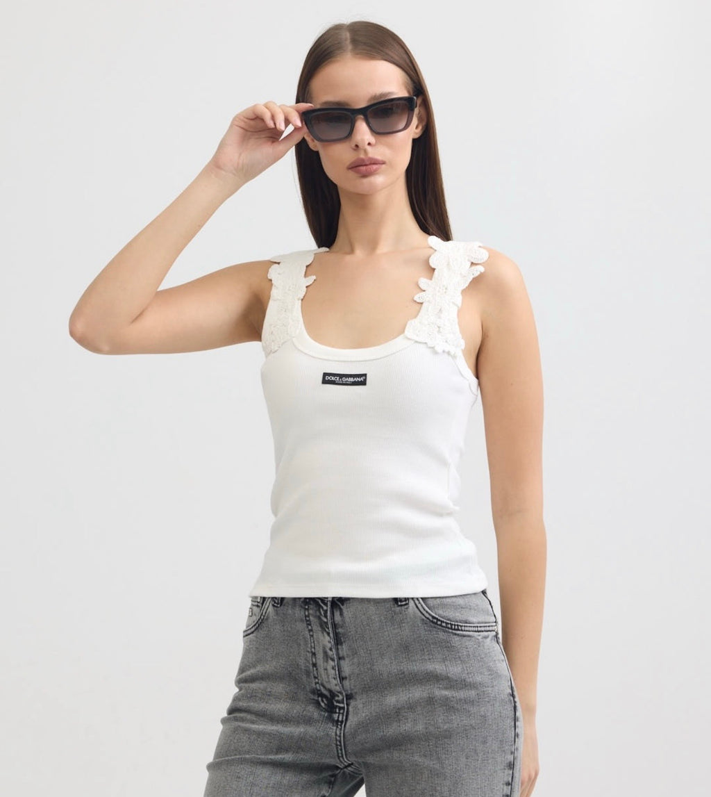 D white tank top