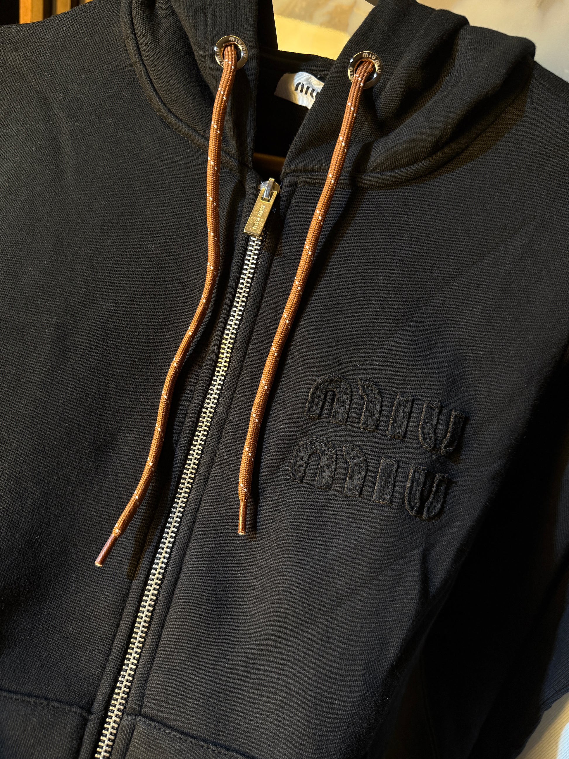 MM black jacket