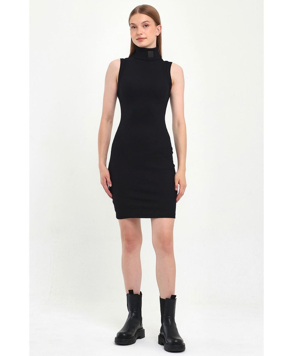L black dress