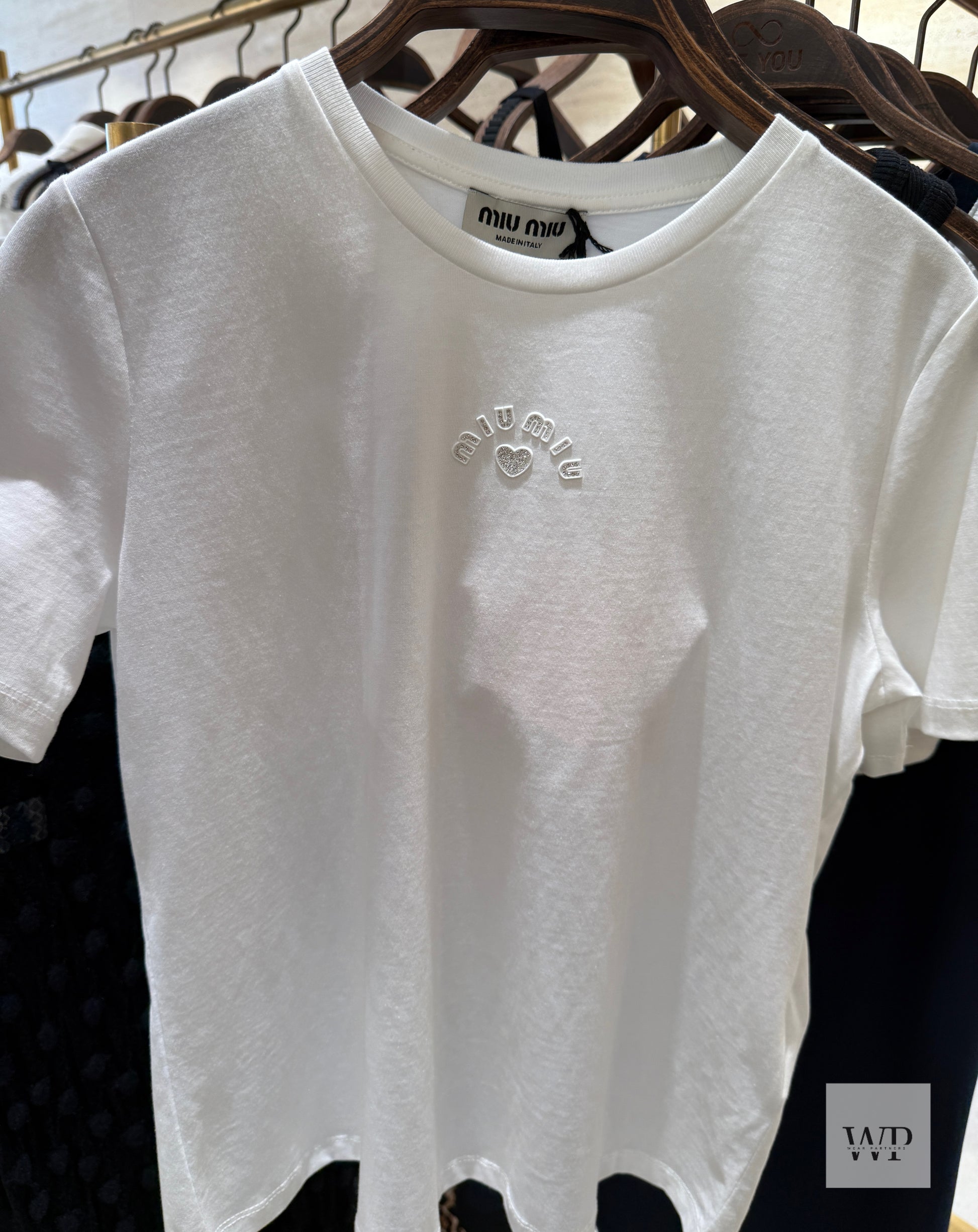 MM white shirt logo strace
