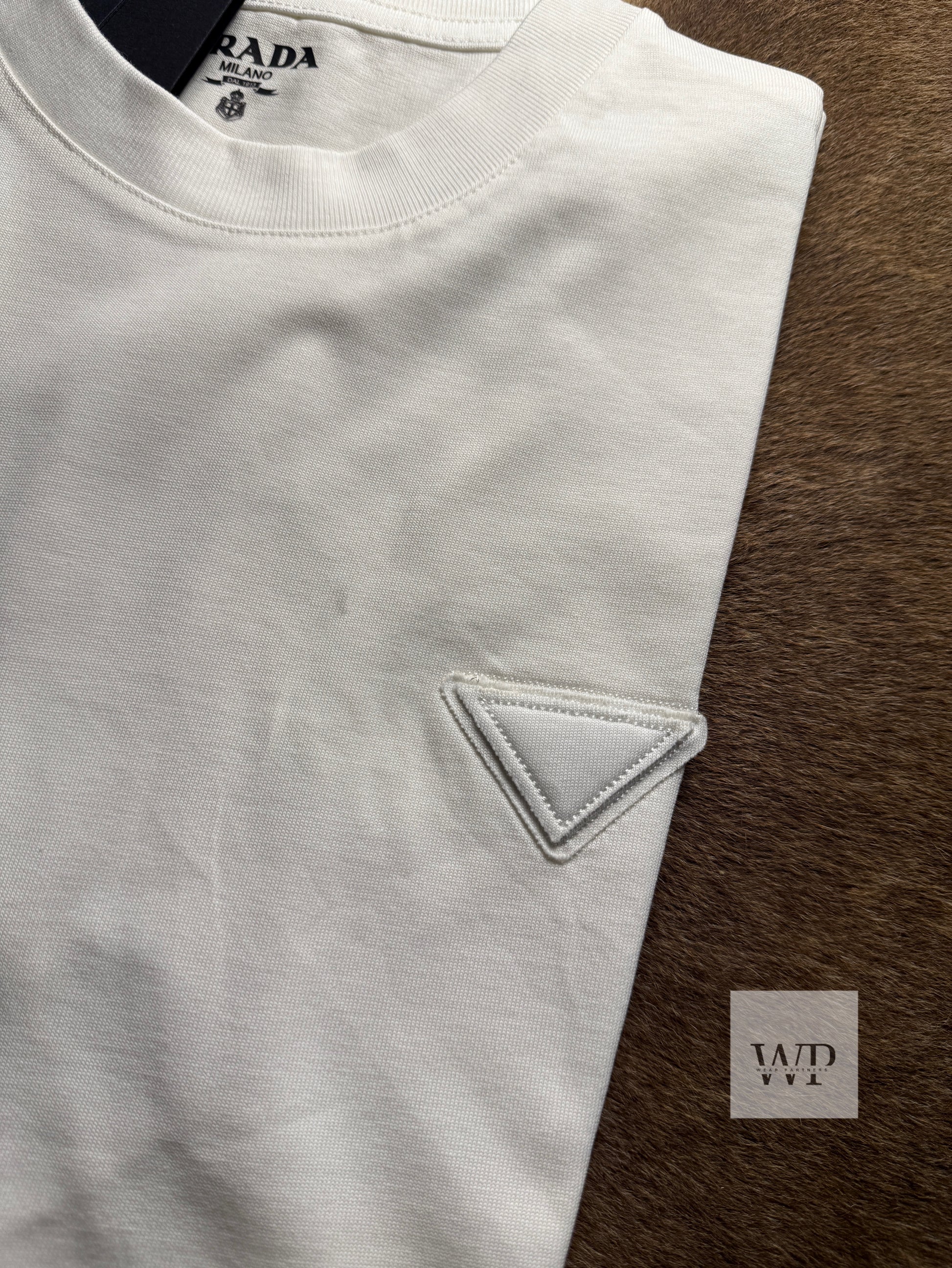 P unisex white shirt