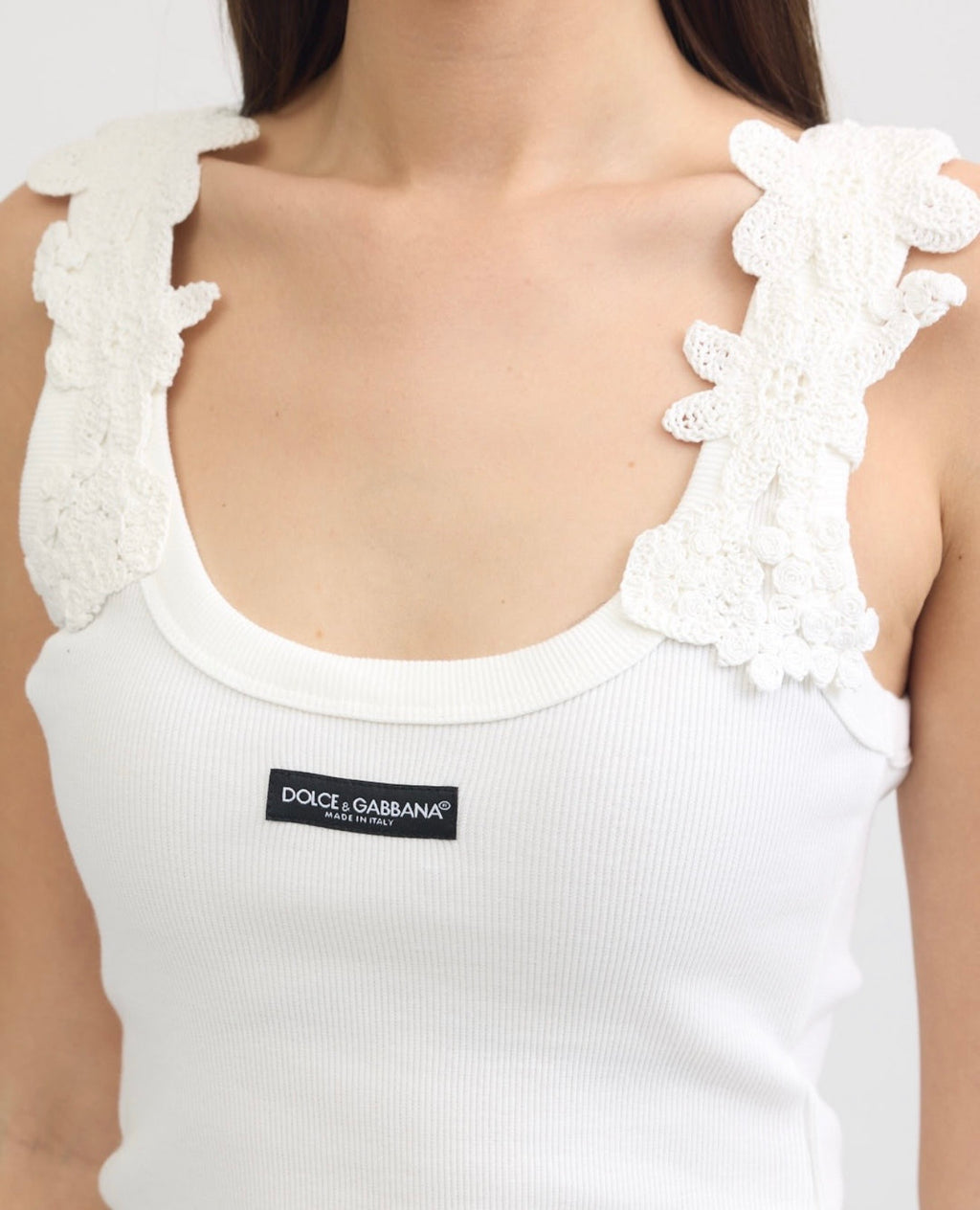 D white tank top