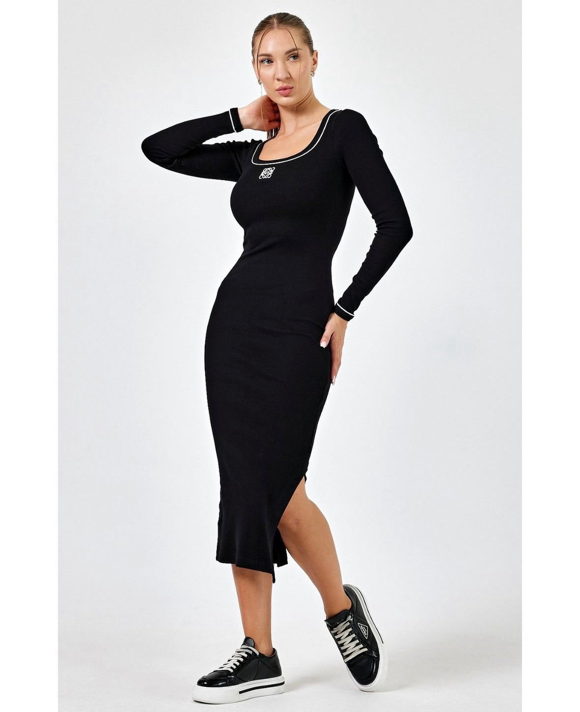 L black dress