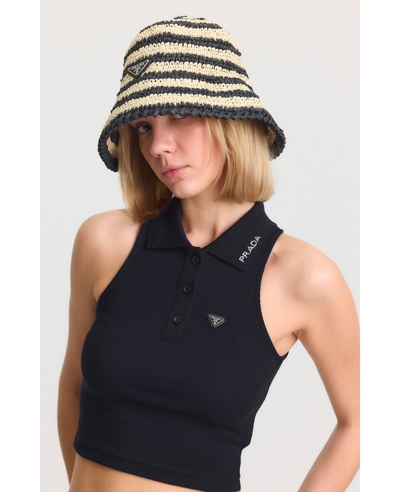 Black crop tank