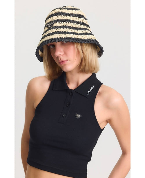 Black crop tank
