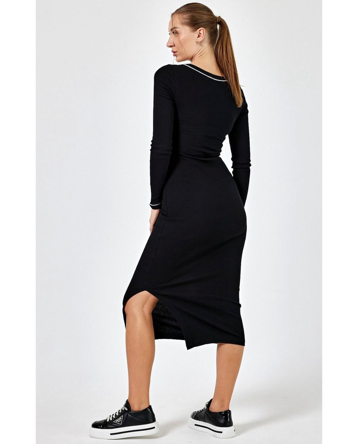 L black dress