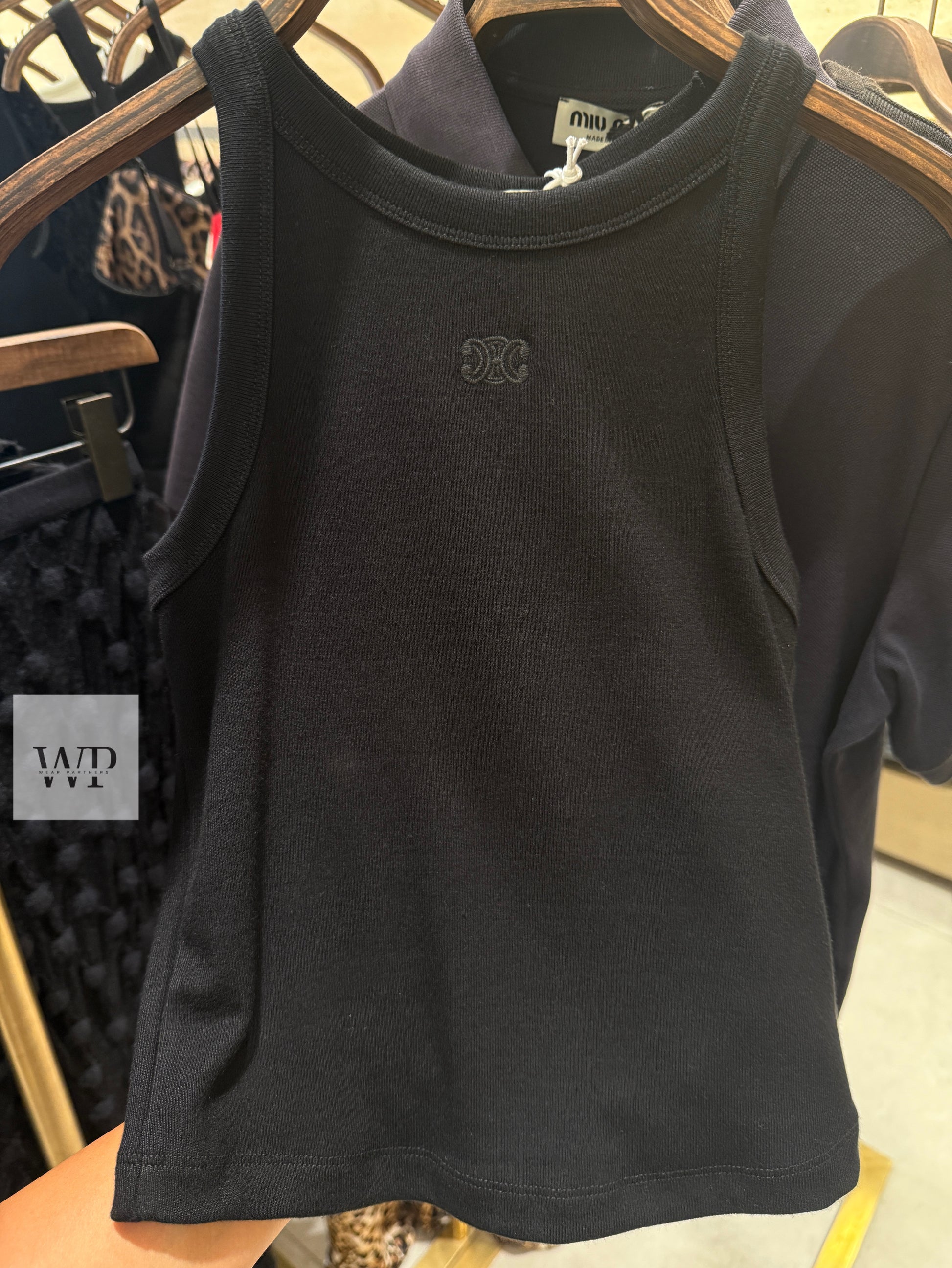 C black crop top