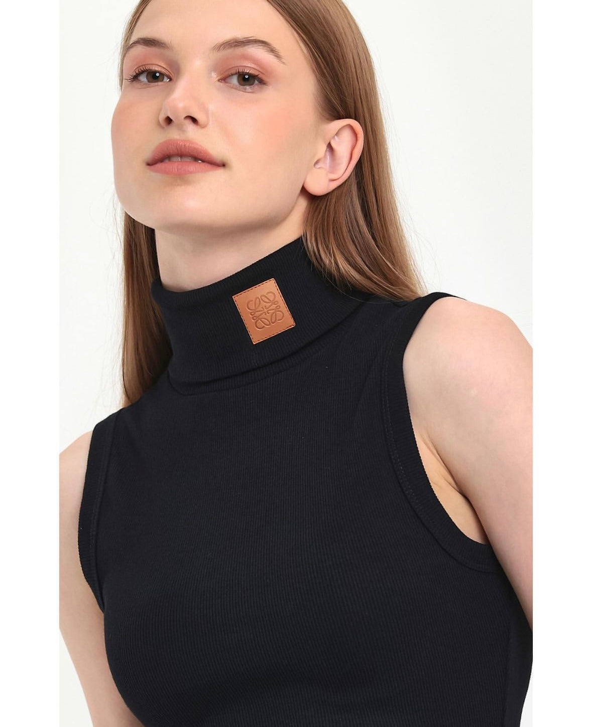 L black dress