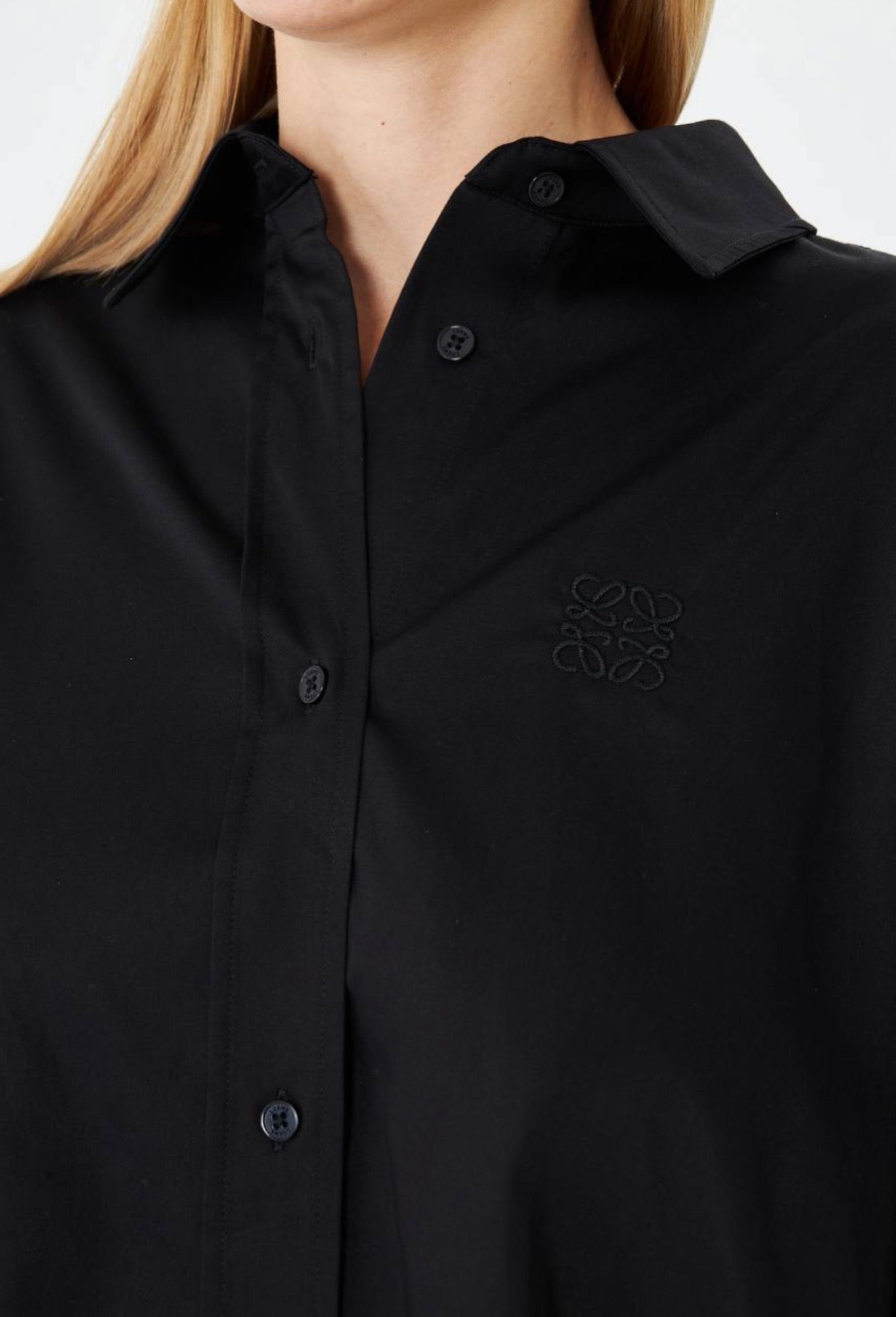 L black chemise