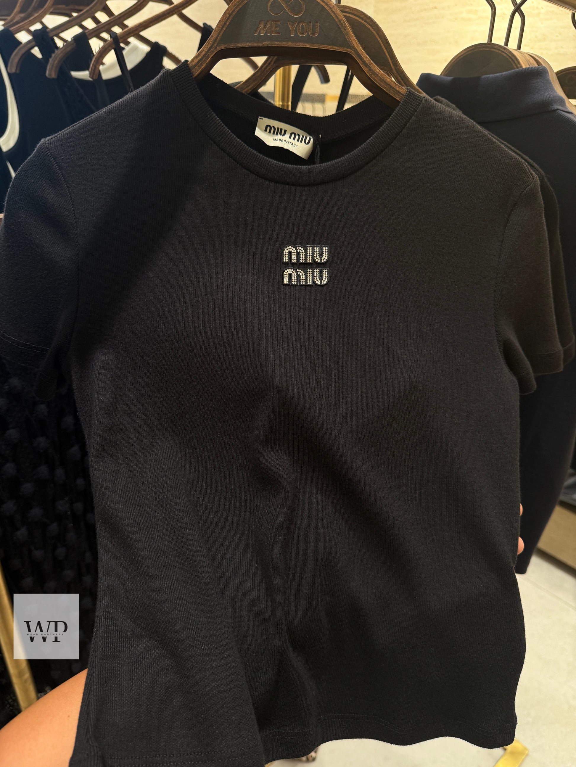 MM black shirt with logo strace