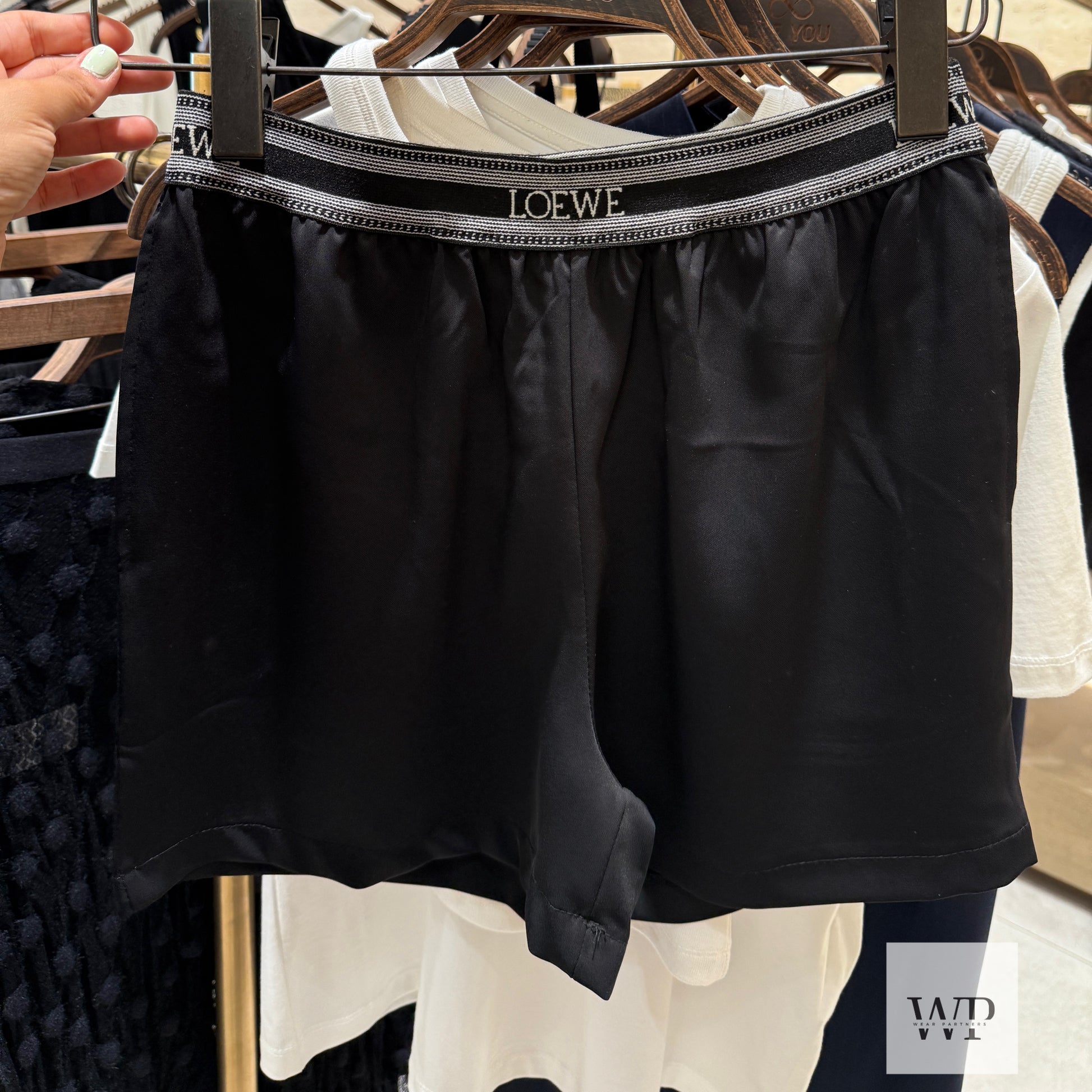 L black short