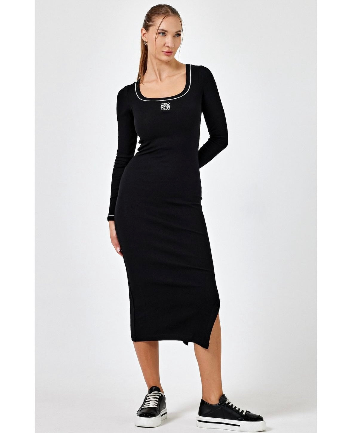 L black dress