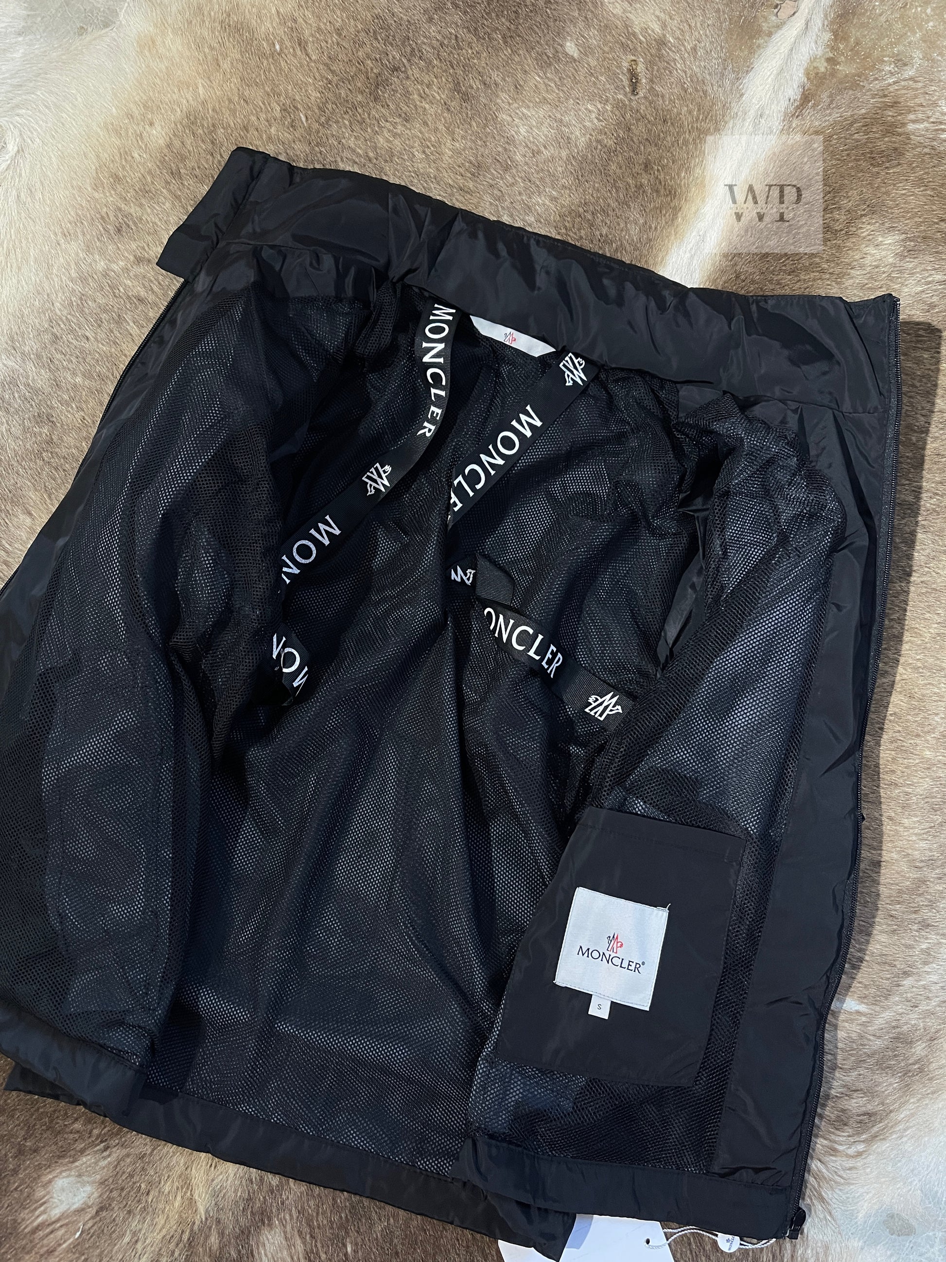 M impermeable black jacker unisex