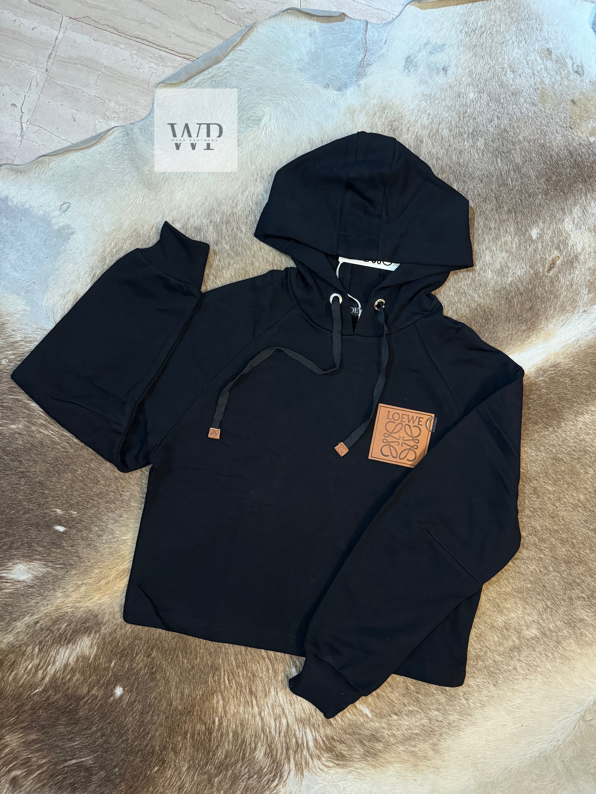 L hoodie