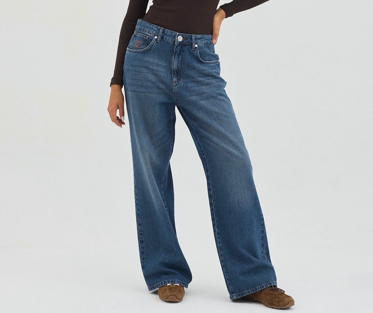 CHANEL JEANS