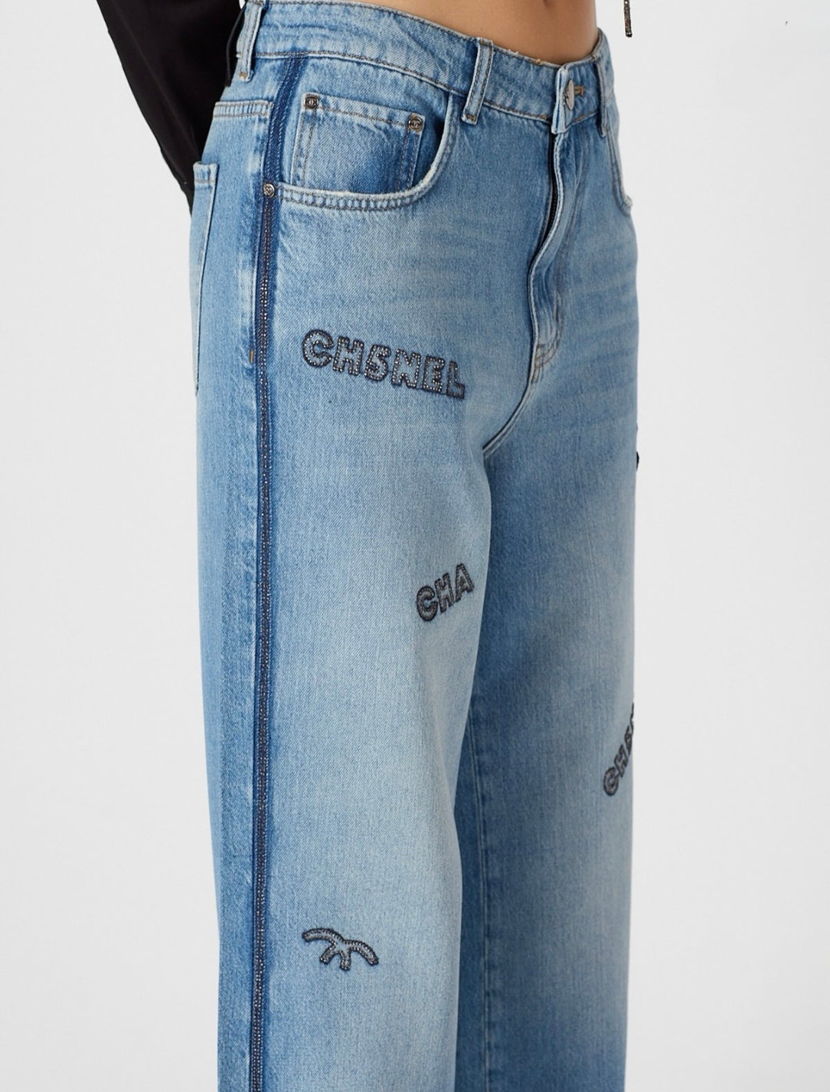 CHANEL JEANS
