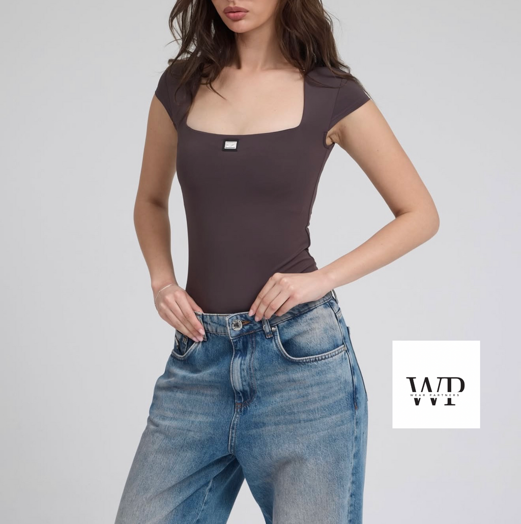 D&G BROWN BODY